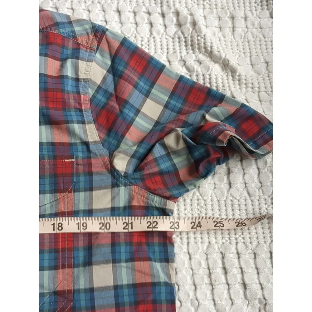 Filson Twin Lakes Sport Shirt Plaid Vented Short Sleeve Button Blue Red Medium